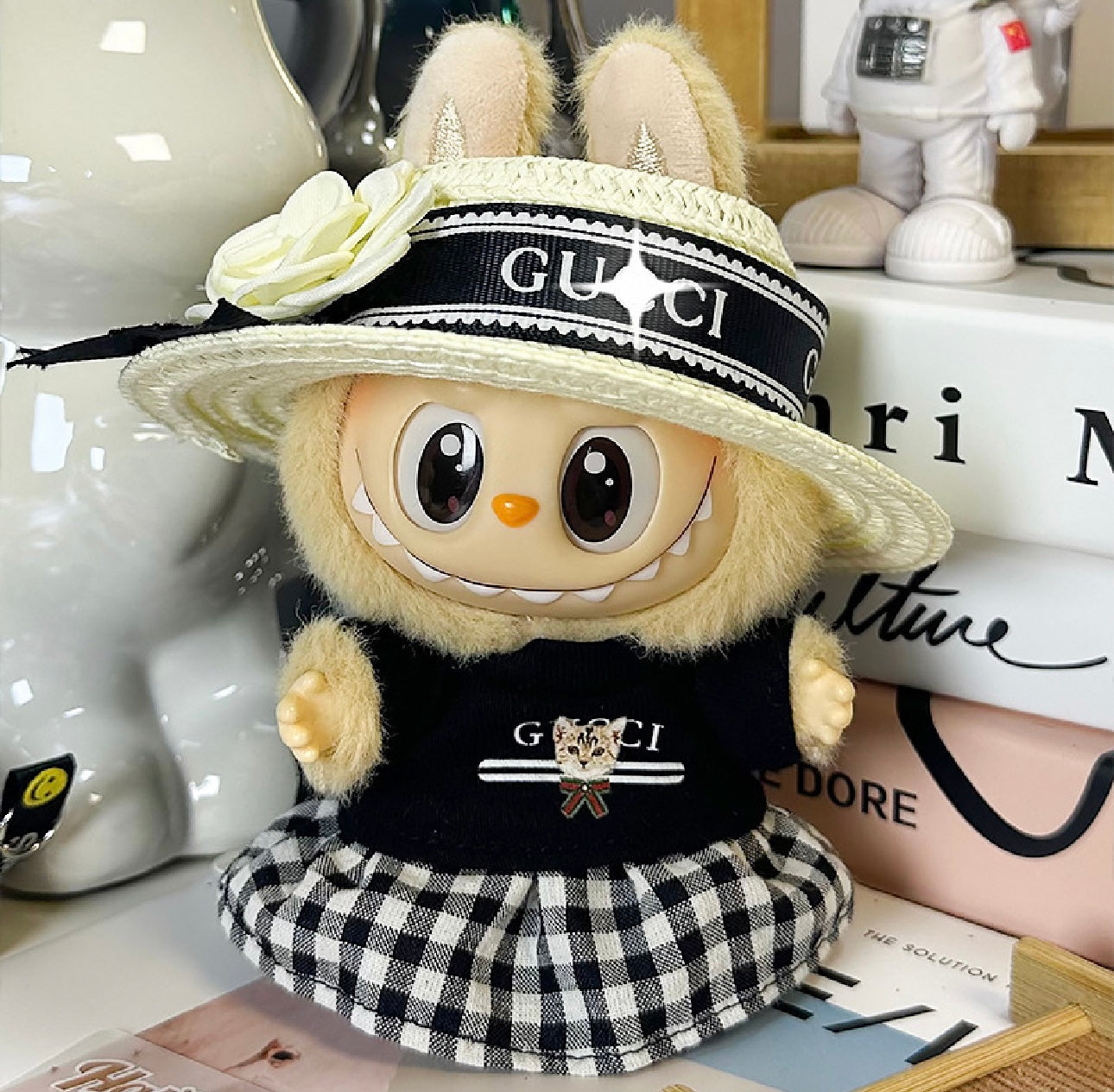 Labubu black Gucci Bonnet dress up set NO DOLL