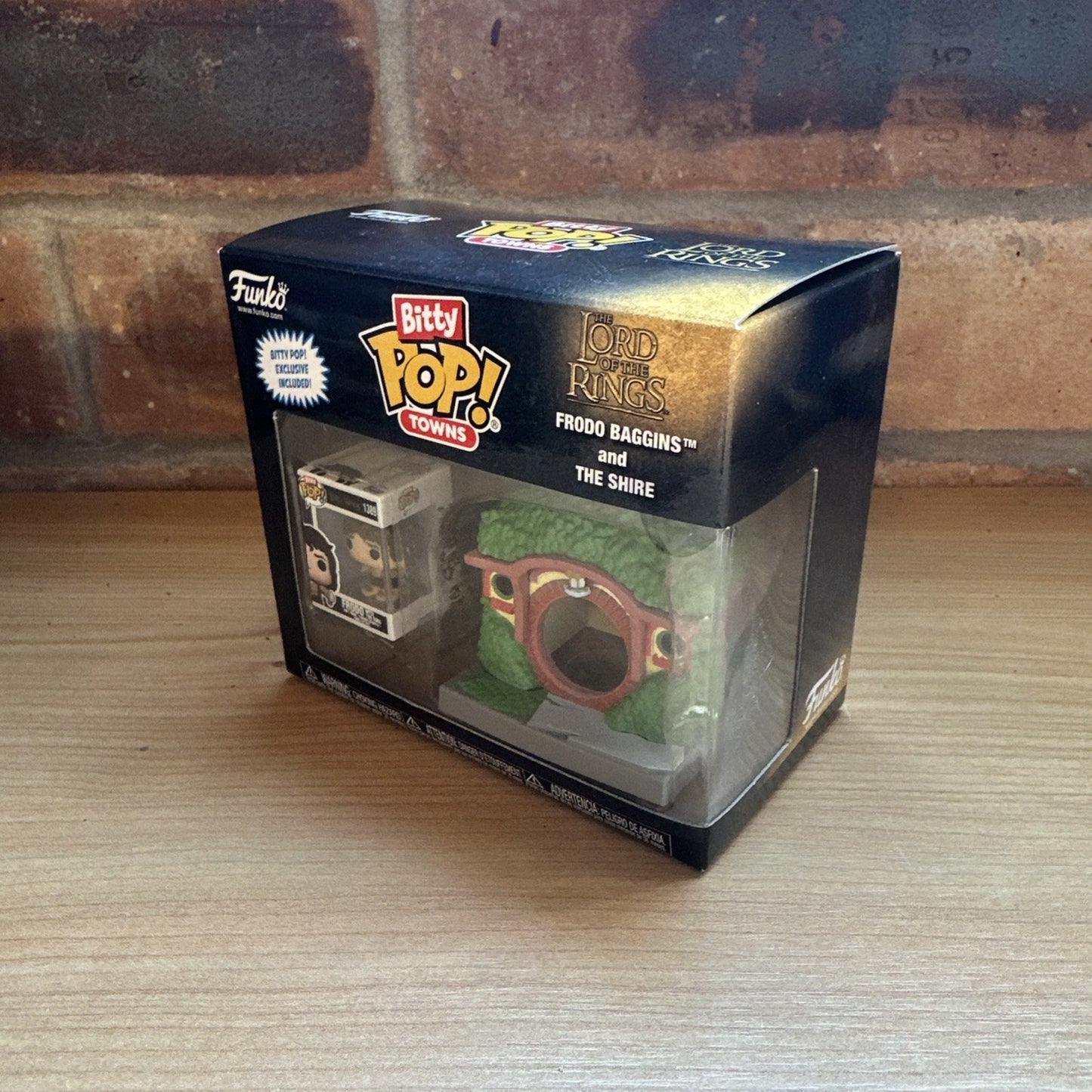 Funko Bitty Pop! Town LOTR: Frodo Baggins and The Shire Bittyverse Rings
