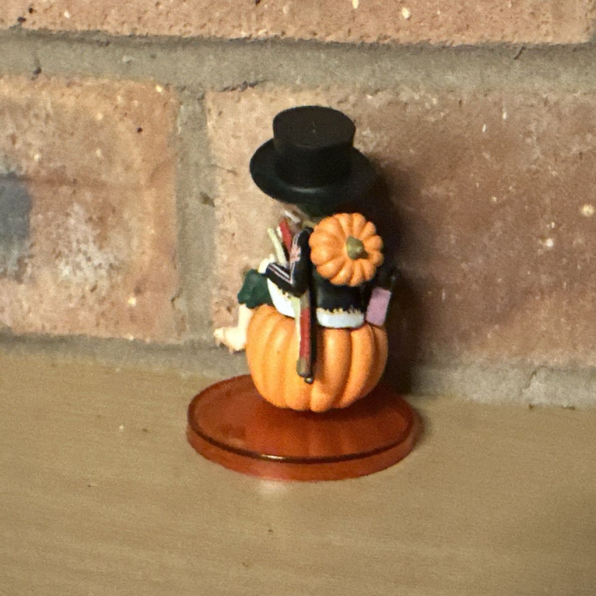 Roronoa Zoro In Top Hat ONE PIECE Figure HALLOWEEN Size 7cm Cult Anime Vinyl1