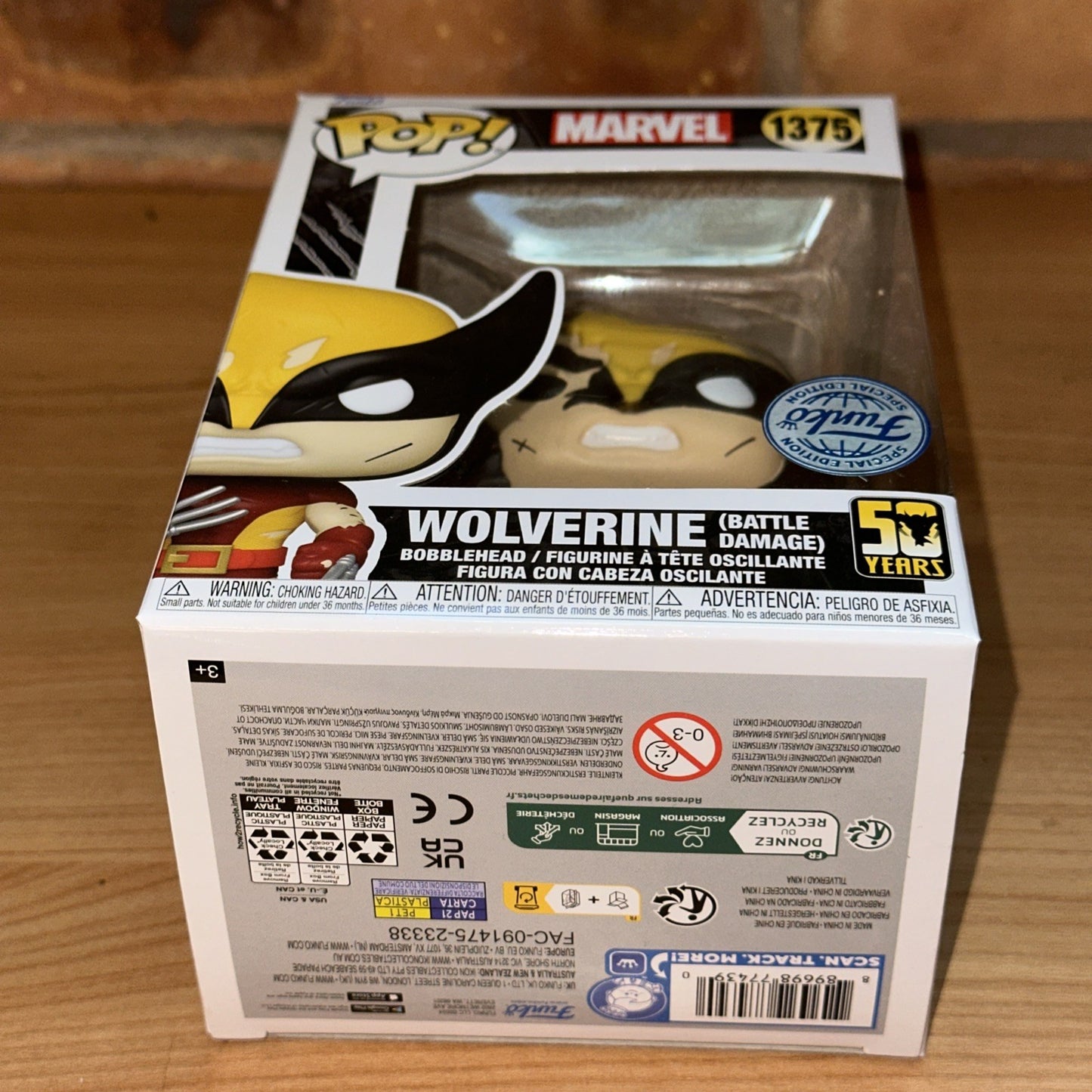 FUNKO POP MARVEL WOLVERINE 50 YEARS 1375 BATTLE DAMAGE W/pro Exc Ltd Ed