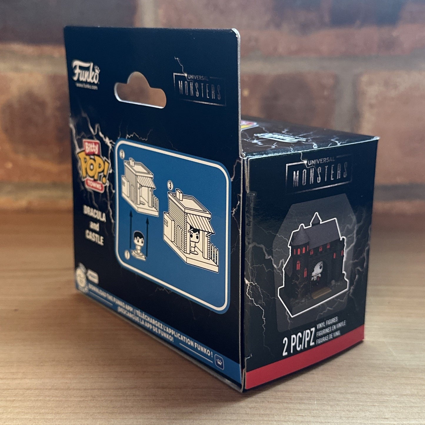 Funko Pop! Universal Monsters Dracula's Castle Dracula Bitty Pop! Town In Stock