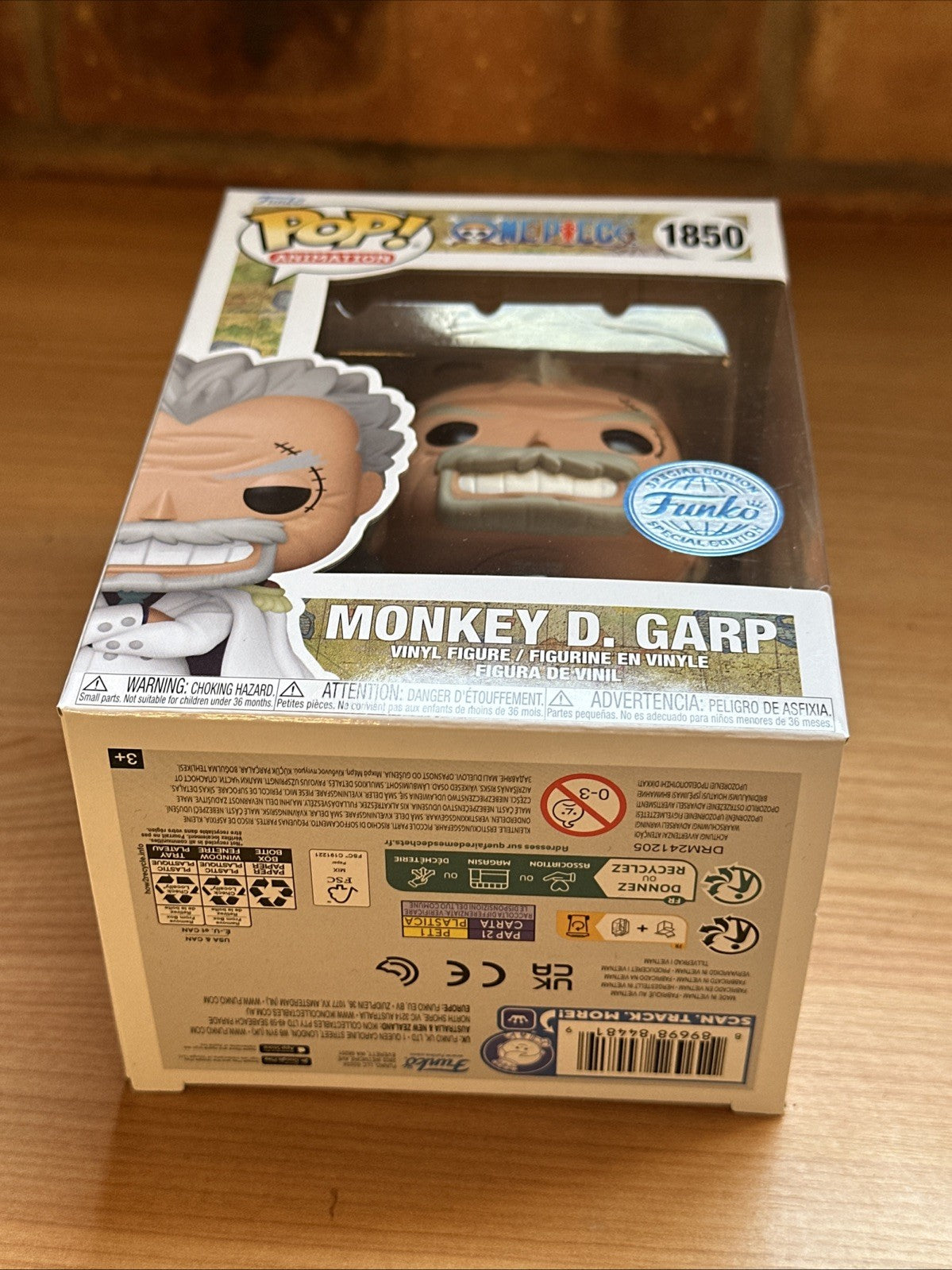 Funko Pop Monkey D. Garp One Piece Funko shop Exclusive w/ Protector In Stk NOW
