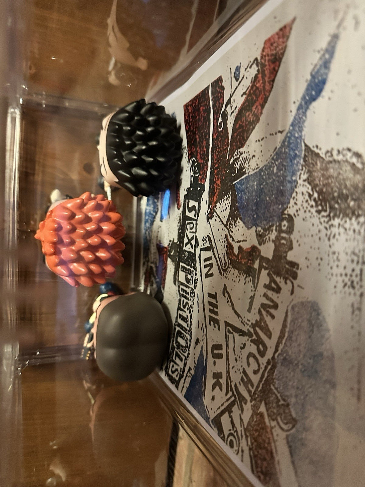 Custom Vinyl Sex Pistols Rotten Sid Vicious Figures & Hard Display Case Punk