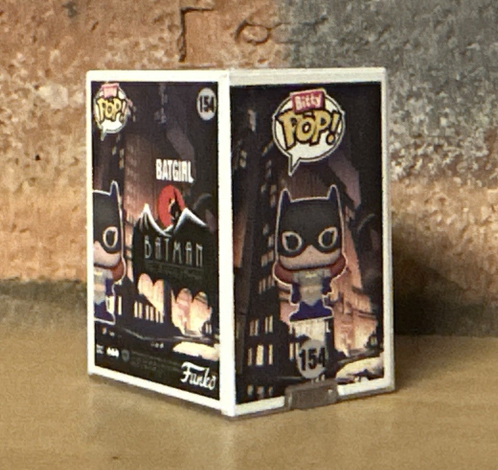 Funko Bitty Pop DC Comics Batgirl #186 Batman (0.9-inches tall)1