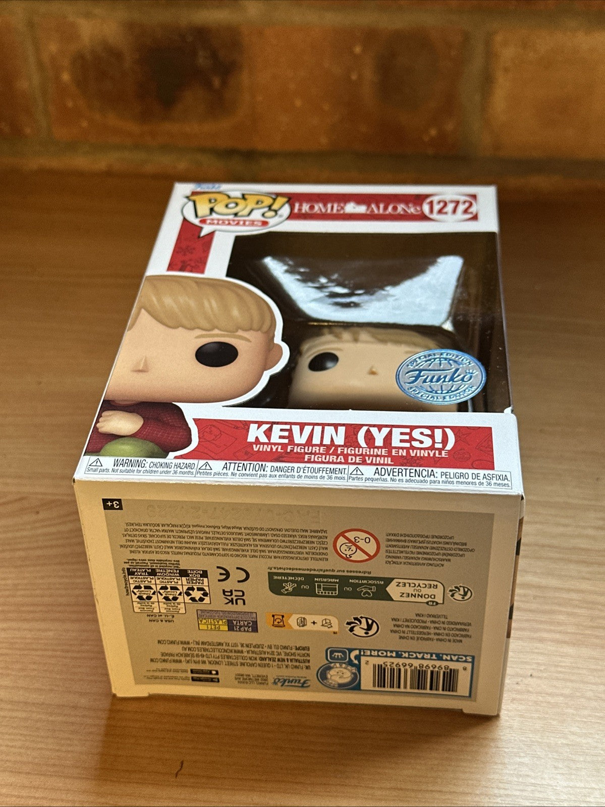 Funko Pop! Movies Home Alone Kevin (Yes!) #1272 Exclusive - In Stock