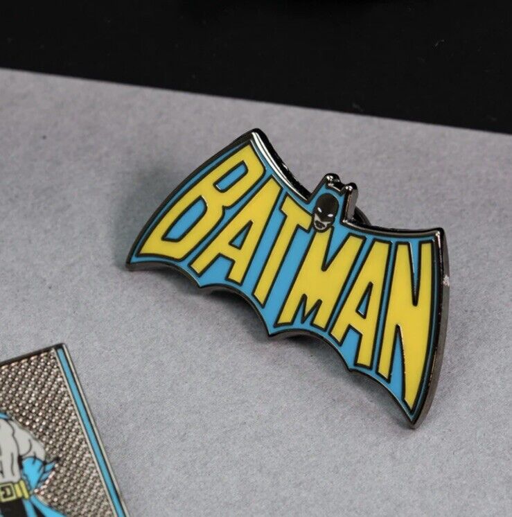 2x Batman Enamel Pin Kings Badge Collectables Superheroes Comic Film Fan Gift - SOScollectible