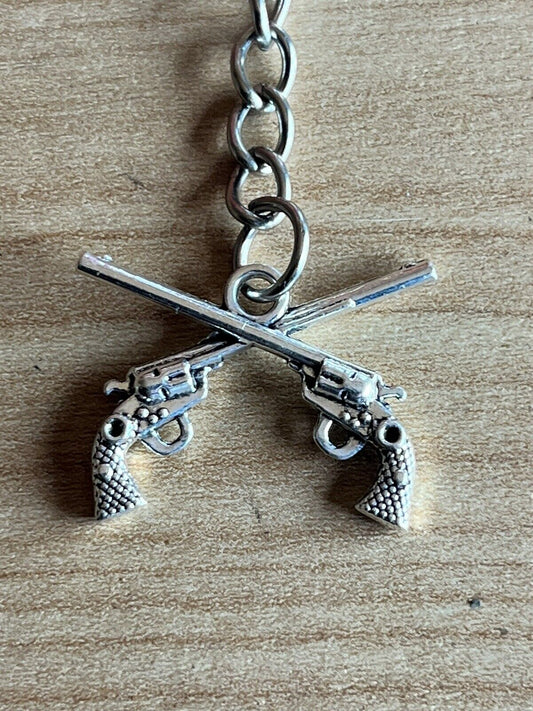 2x Gun Crossed Revolvers Keyring Key Ring Handgun Cowboy Gangster 10 To Collect - SOScollectible