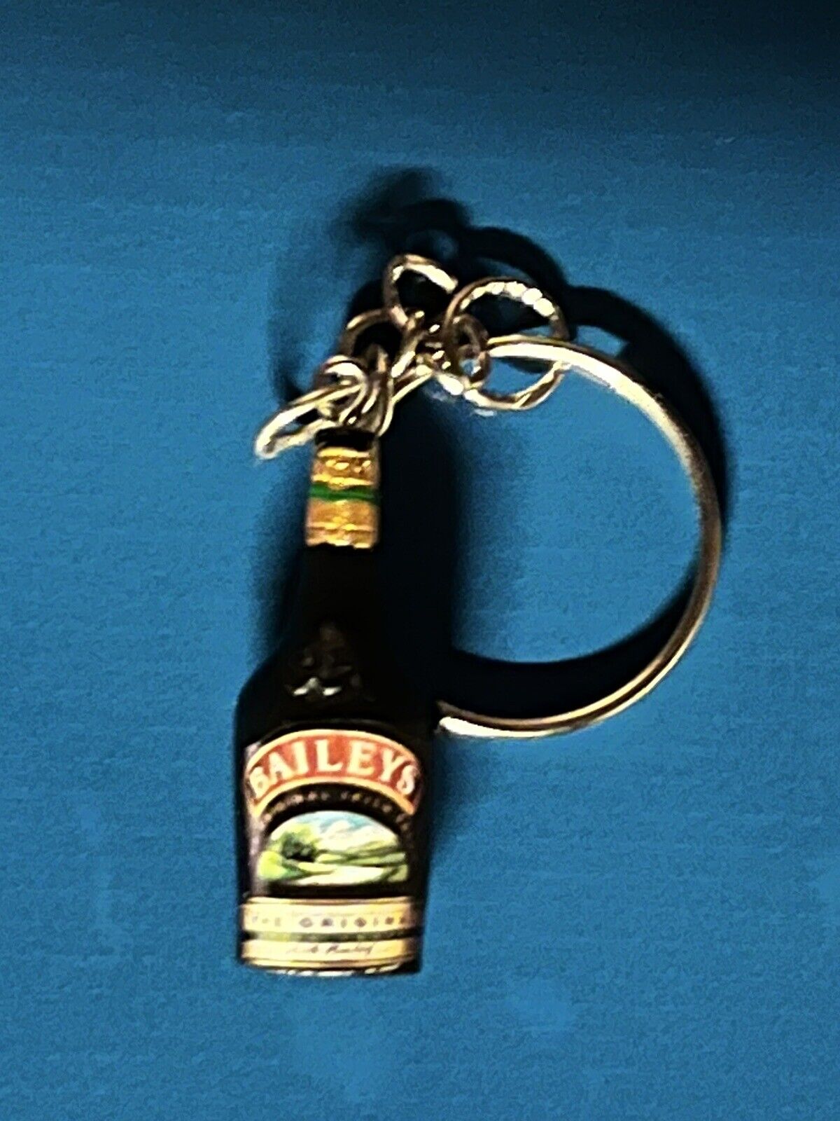 3D Baileys Liqueur Whiskey Bottle Keyring Key Chain Brew Gift Bar - SOScollectible