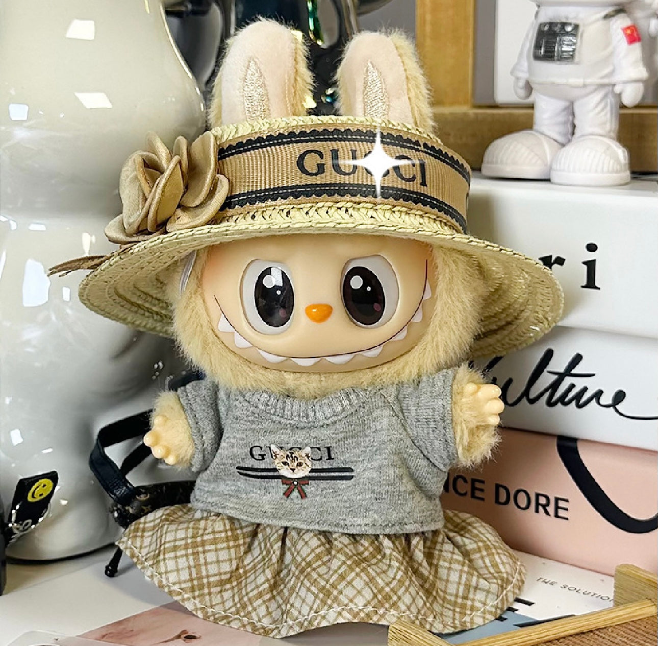 Labubu Light brown Gucci Bonnet dress up set NO DOLL