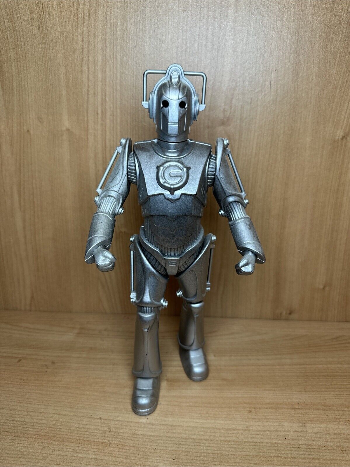 Doctor Who Cyberman Figure with Moving Arms  27cm Tall Full Sealed Bubble Bath