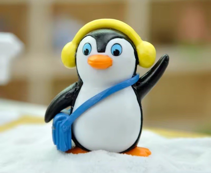 4pcs cute Penguin Figures Snow Scene  Model Toy Xmas Gift2