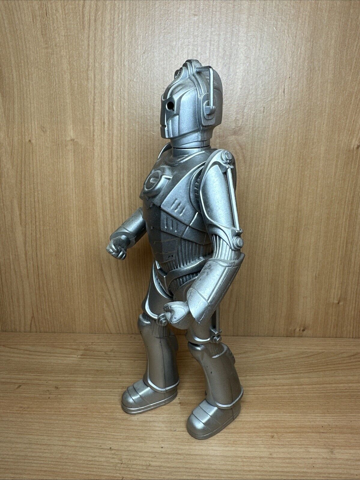 Doctor Who Cyberman Figure with Moving Arms  27cm Tall Full Sealed Bubble Bath