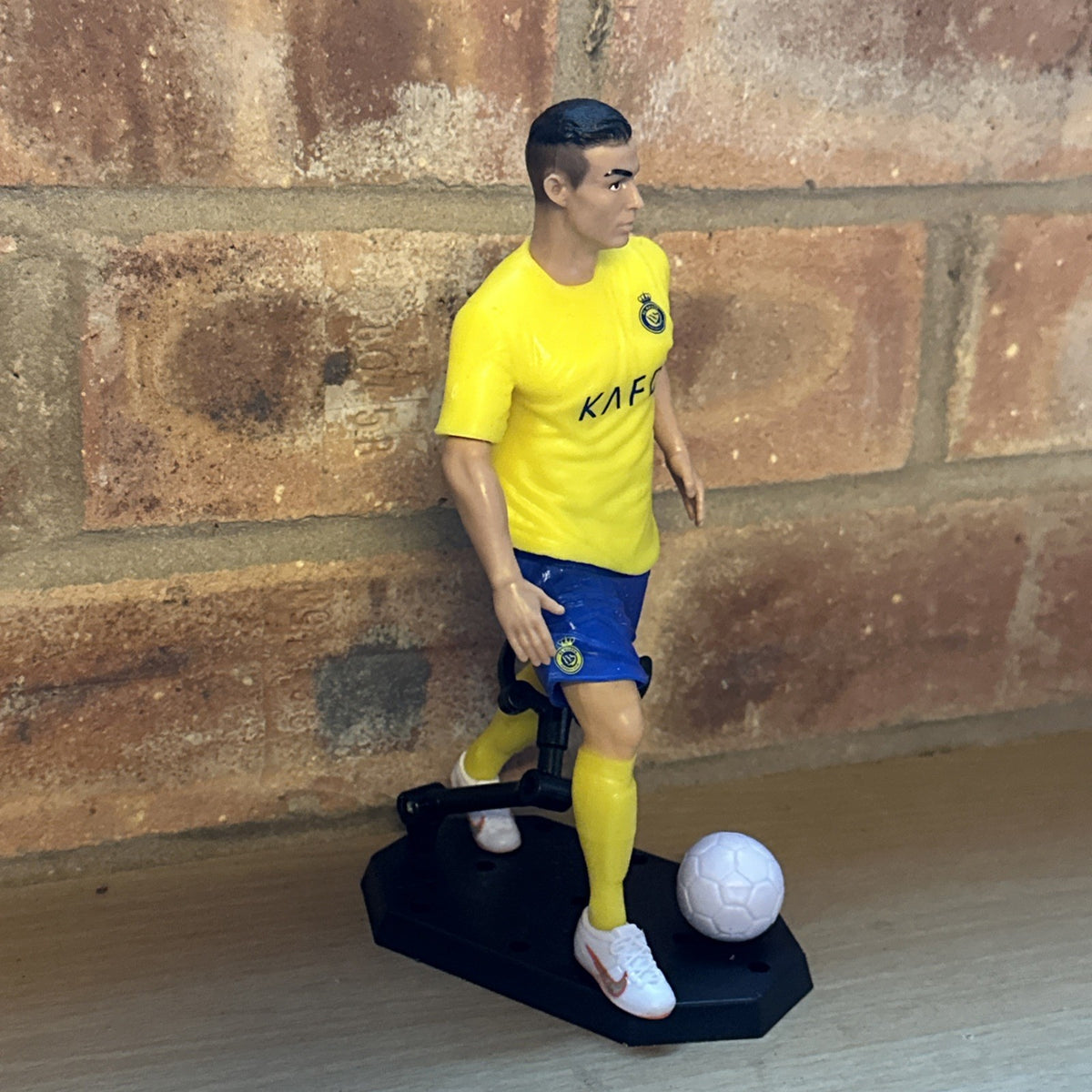 New 17cm Football Star FIFA Ronaldo Al-nassr  Model Cartoon Action Figure Soccer1