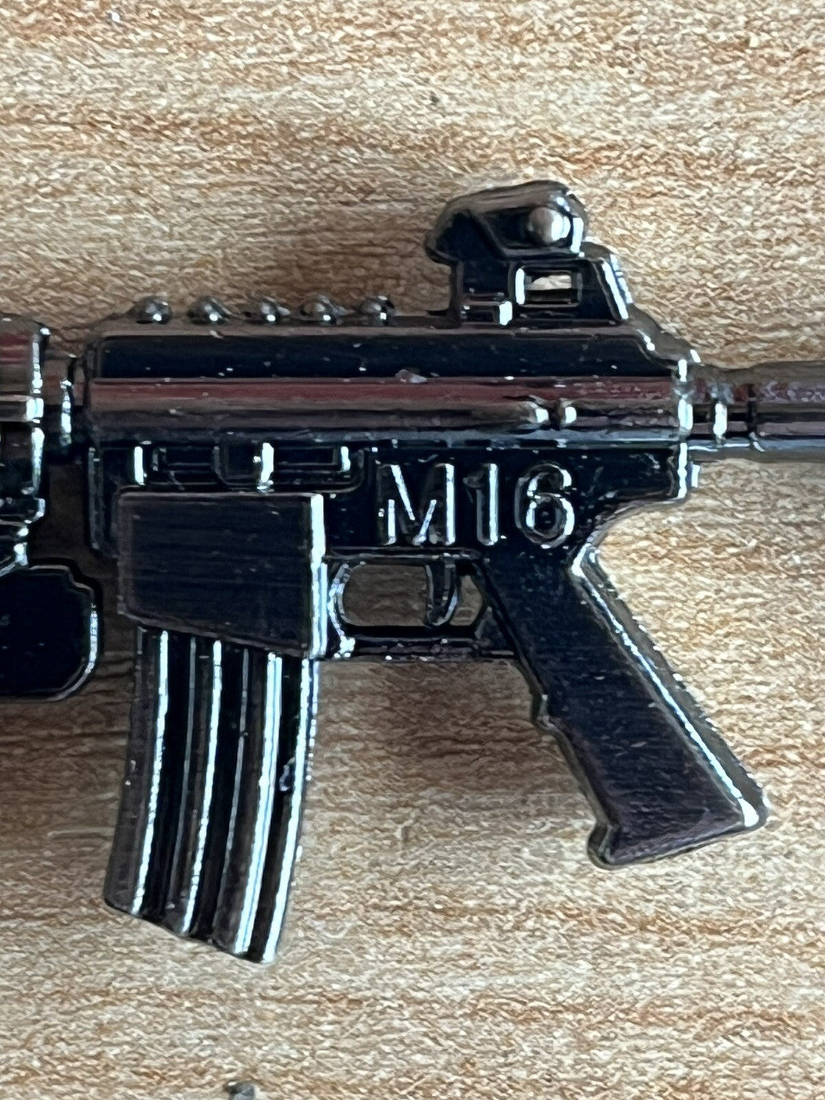 METAL REPLICA M16 ASSAULT RIFLE LAUNCHER MACHINE GUN KEYRING 6cmCOD Vietnam2