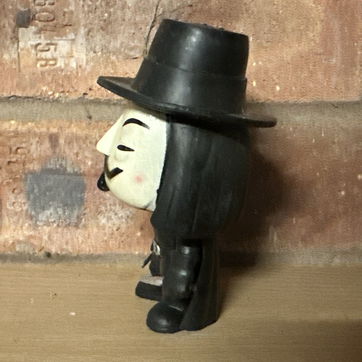 Custom V for Vendetta Illuminati Hard Vinyl Figure Horror Halloween 3.75 Inch2