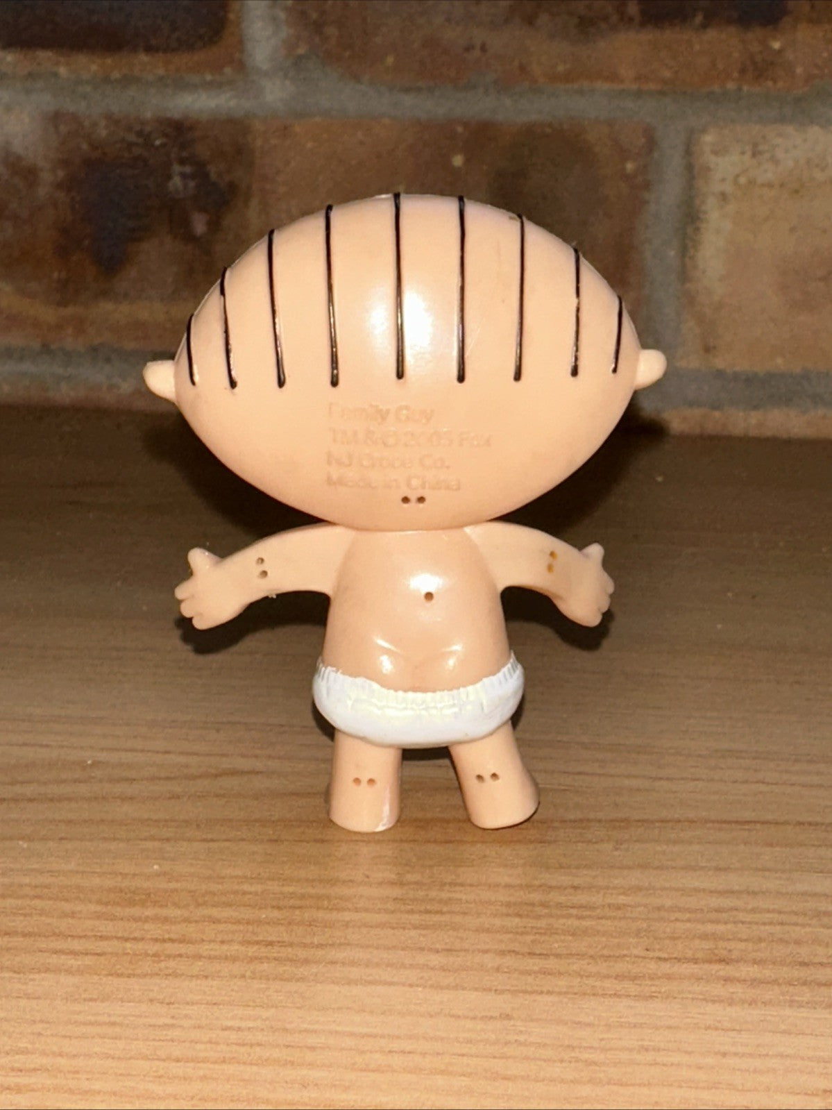 Family Guy Fox  Stewie Griffin In Nappies  8cm Vinyl Figure Gift Bag Cult2