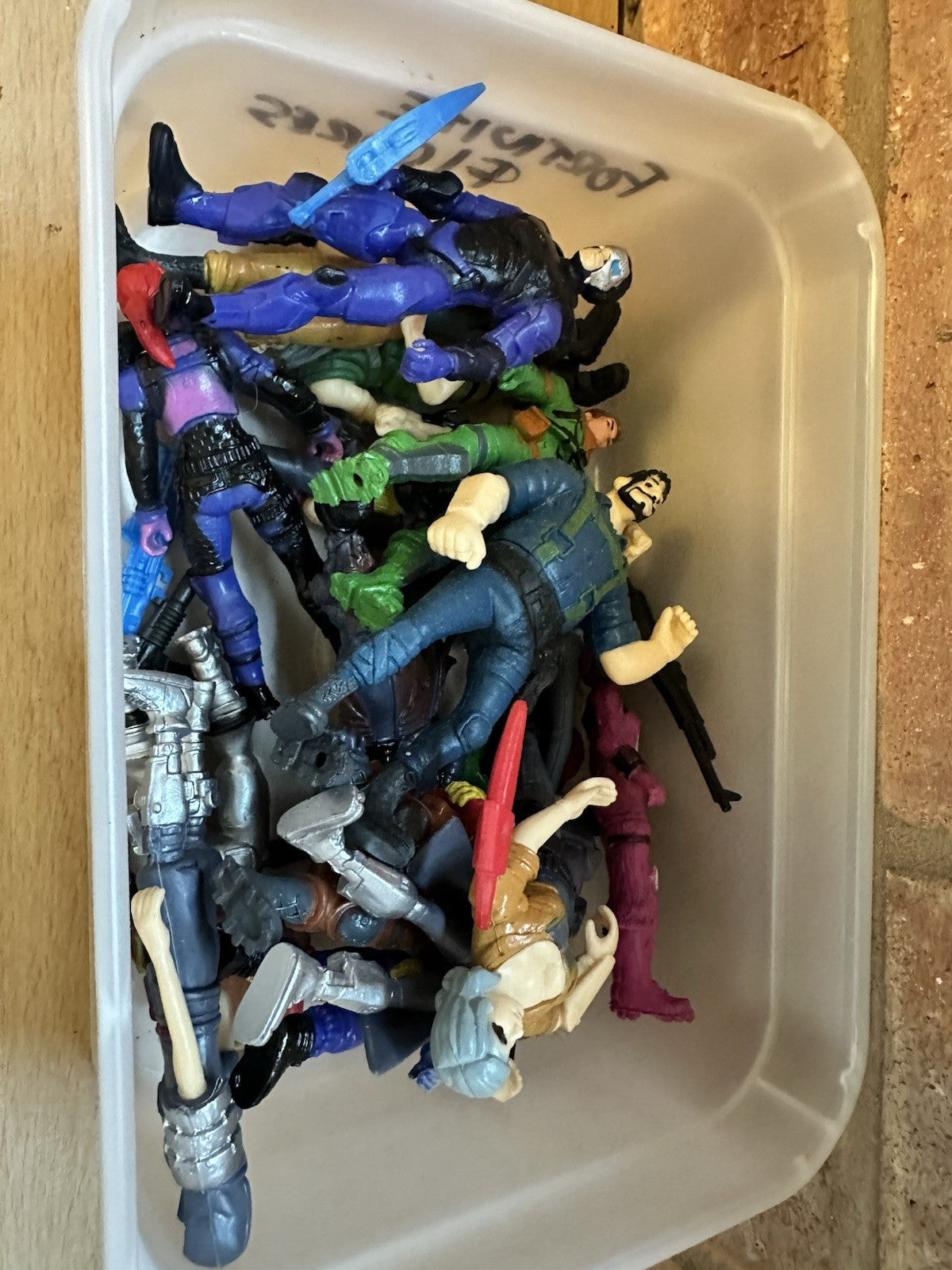 16pc Fortnite Battle Royale First Seasons PVC Action Figure Display Playset Toys0