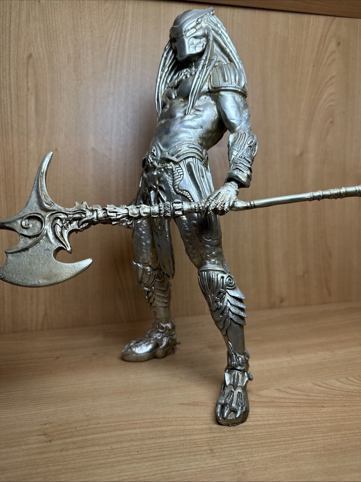 Predator Holding Axe Resin Sculpture Figure Statue Handmade Art From Comic Con