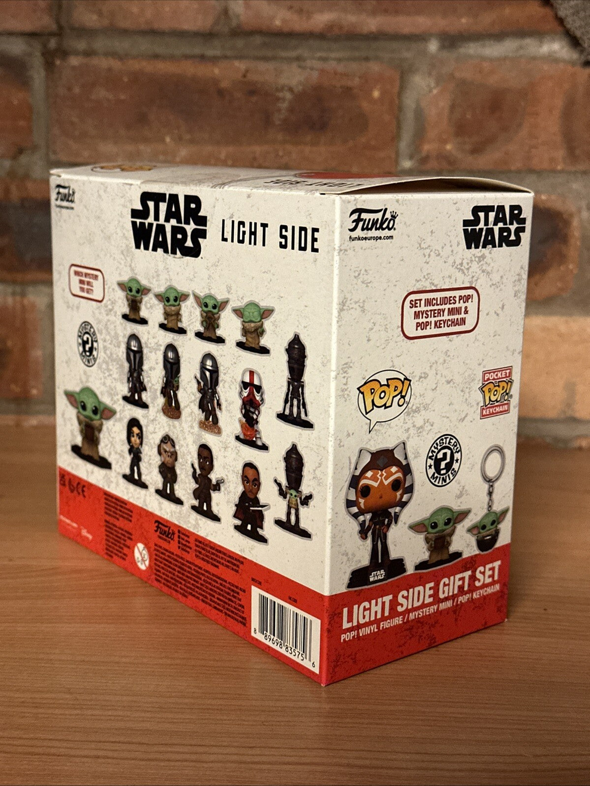FUNKO POP ! STAR WARS Ahsoka Tano LIGHT SIDE GIFT SET SPECIAL ED Vader Keyring1