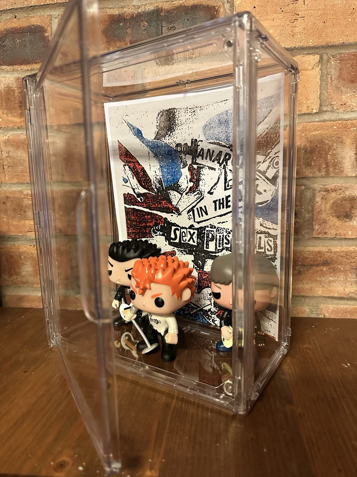 Custom Vinyl Sex Pistols Rotten Sid Vicious Figures & Hard Display Case Punk