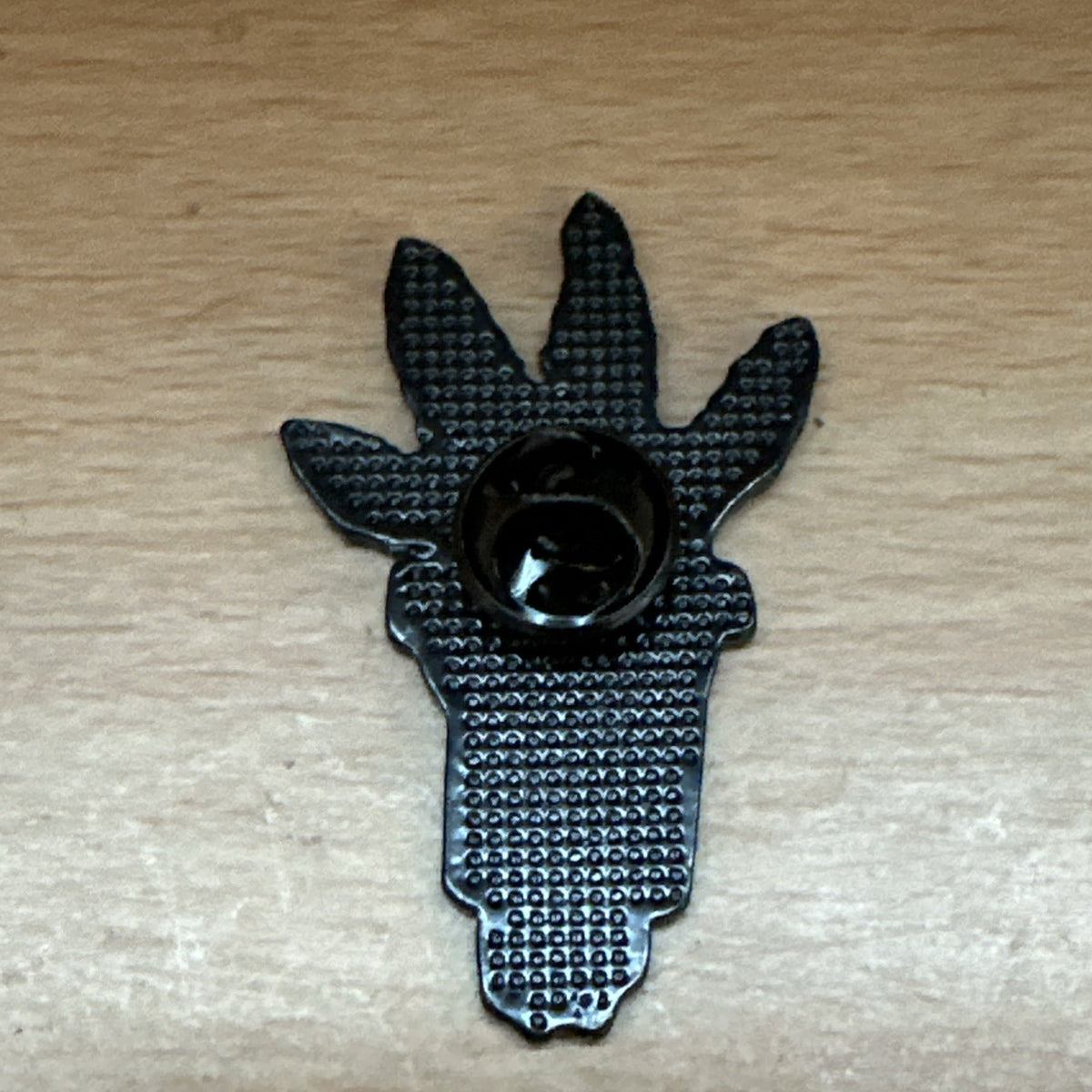 Crash Bandicoot Enamel Pin badge - Video Game Gamer Aku Aku Mask metal pin gift2