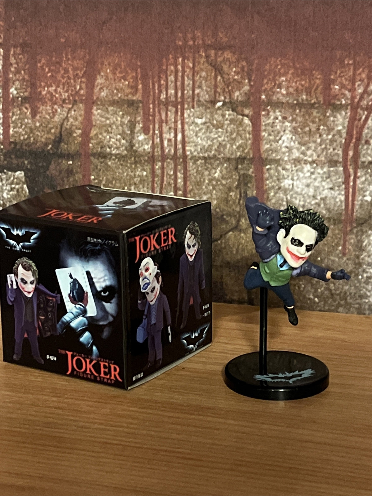 Dark Knight Batman Joker Heath Ledger Blown Up Mini Action Figure Set Gift box0