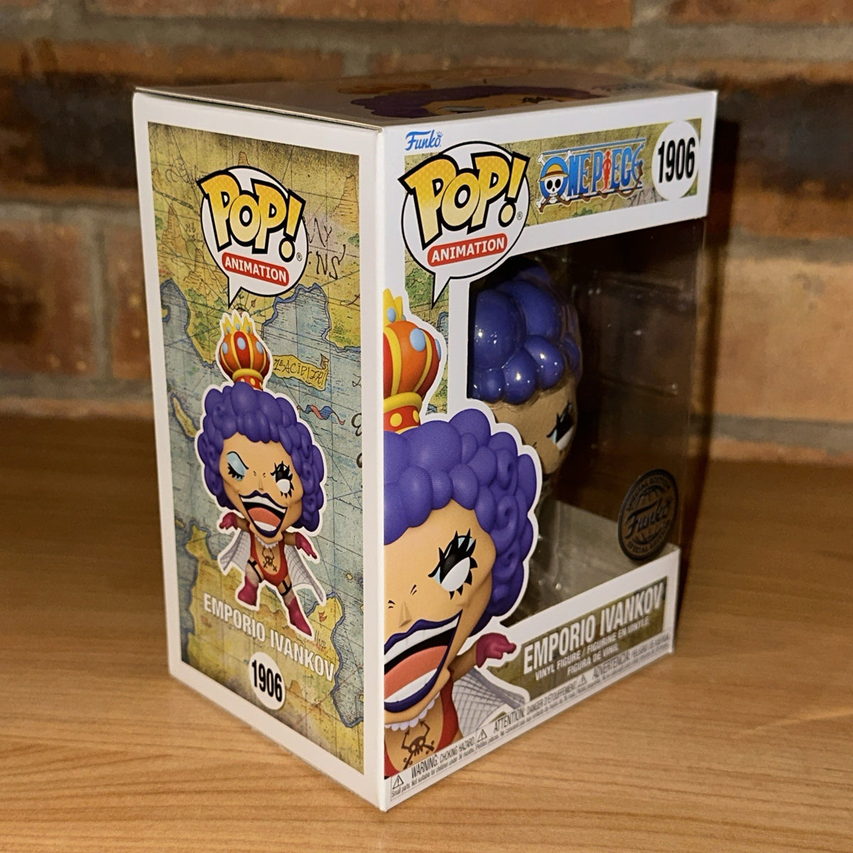 FUNKO POP! EMPORIO IVANKOV - ONE PIECE WITH POP! PROTECTOR LTD ED EXC Figure2