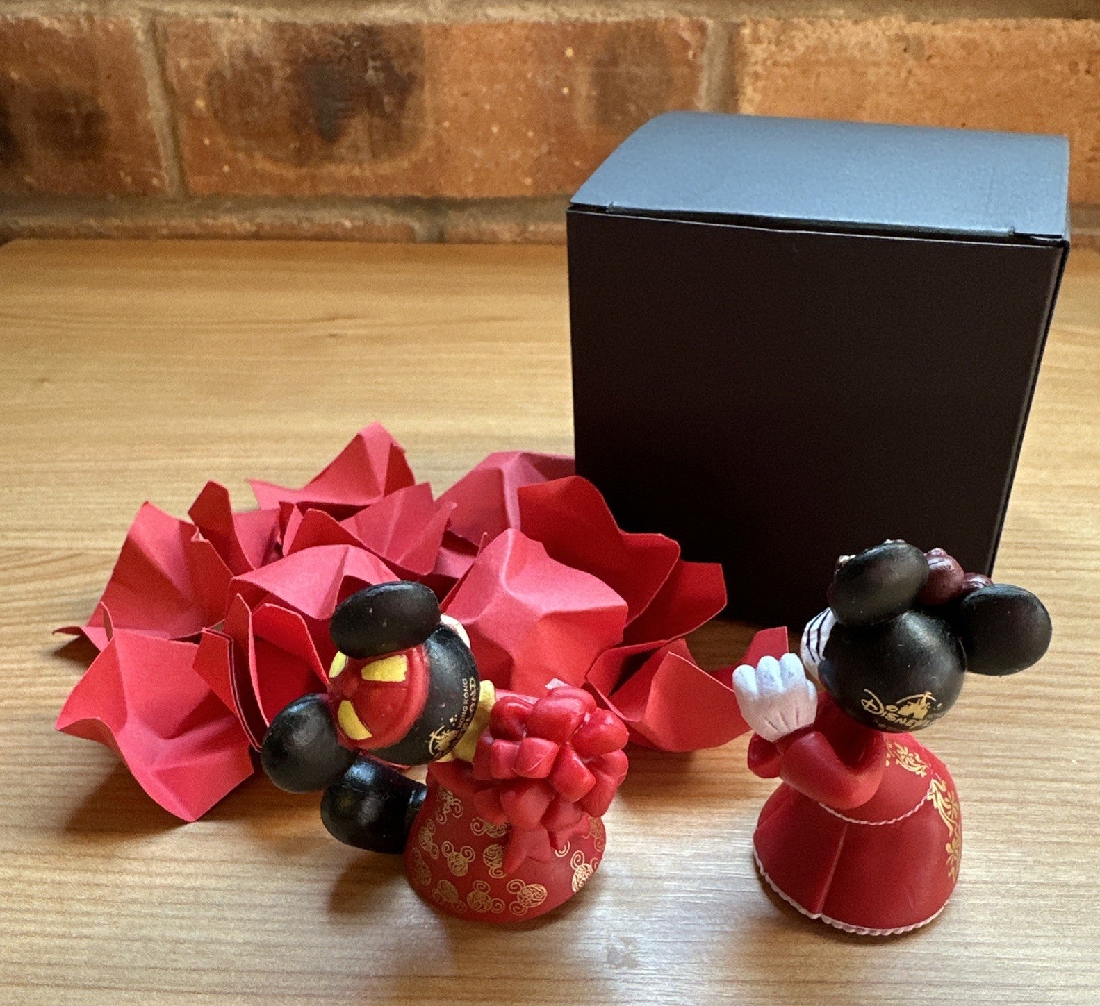 Disney Mickey And Minnie Mouse Chinese Bride & Groom Wedding Cake Gift Boxed 7cm
