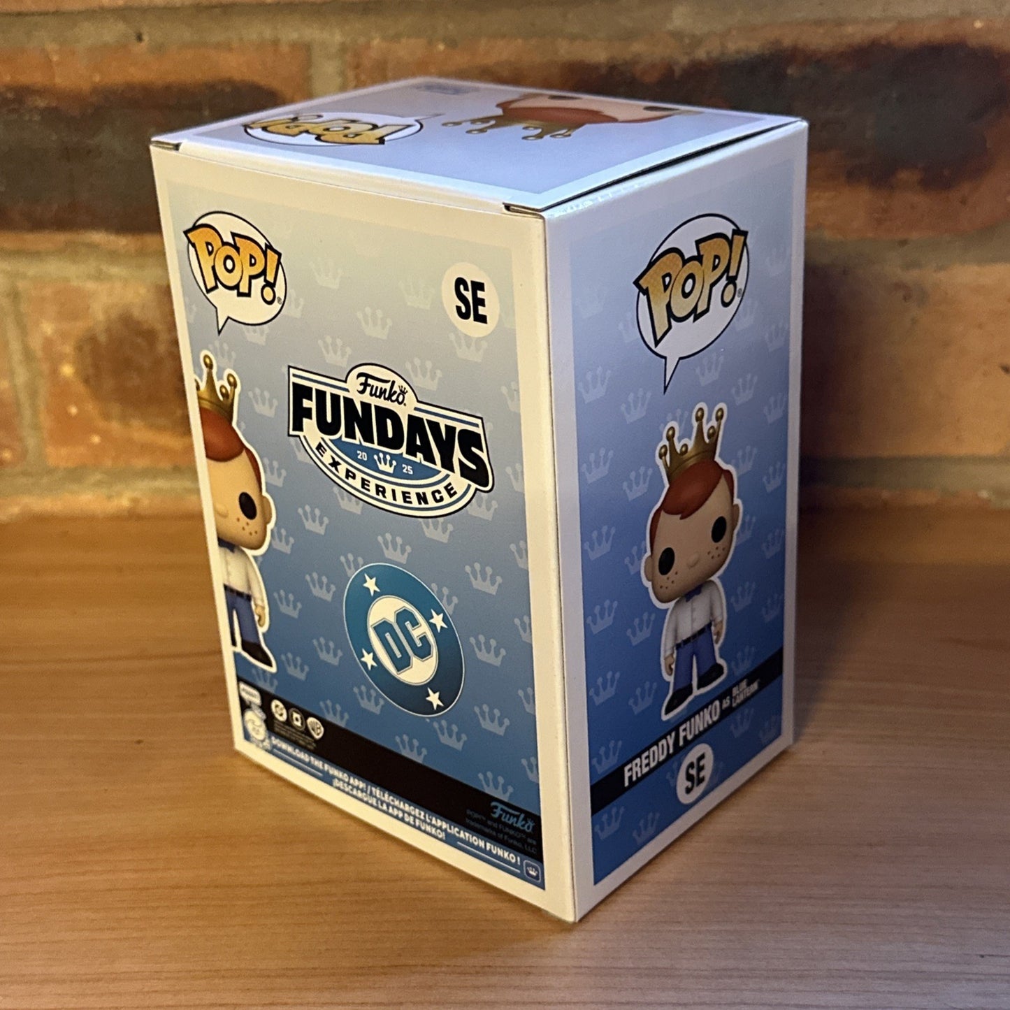 Freddy Funko As Blue Lantern Fundays 2025 Exclusive LE2000 Funko Pop W/protector