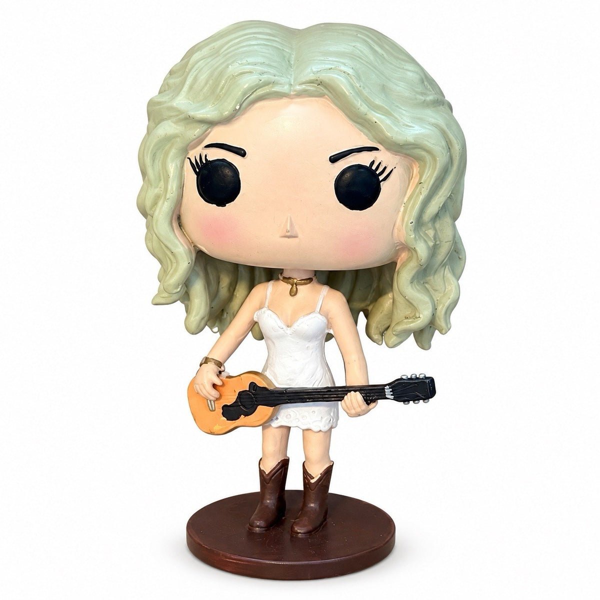 Taylor Swift Guitar White Dress Resin Figure Doll Decor Pop Music Merch Singer0