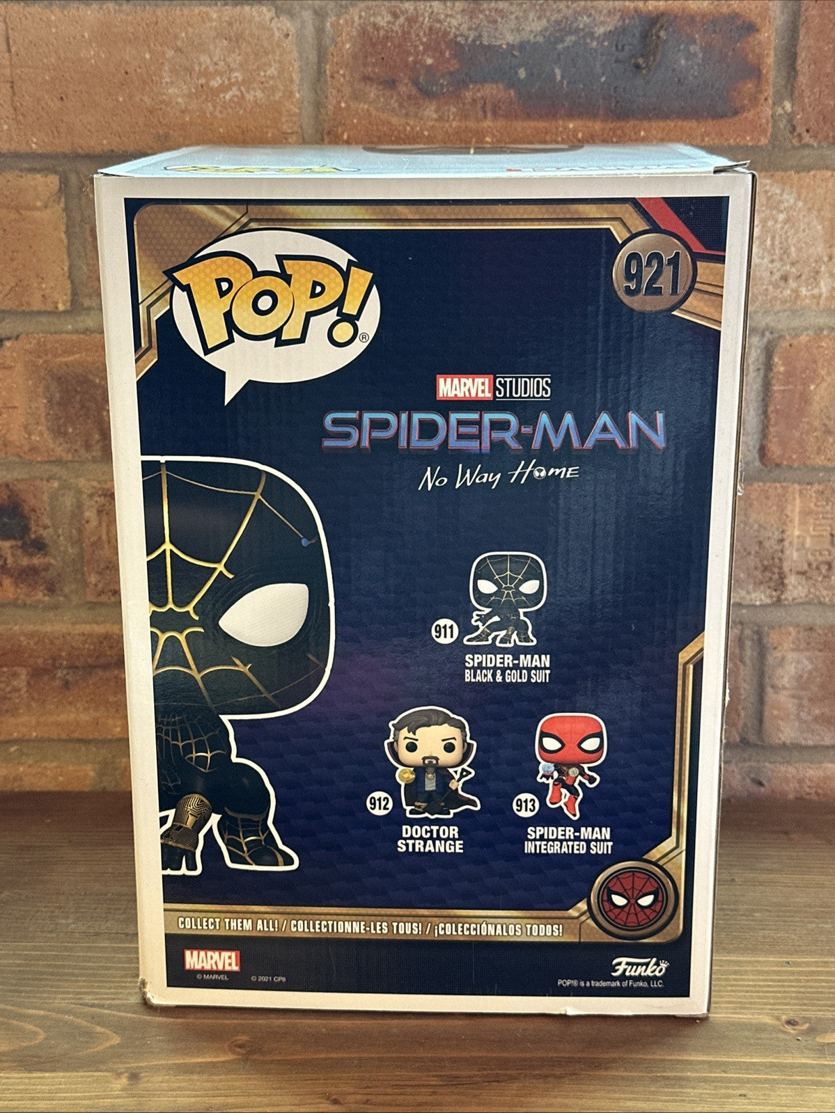 Funko Pop Spider-Man Black & Gold Suit 10 Inch Exclusive # 921 Side Damage2