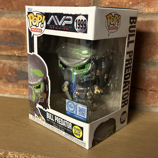 Funko Pop Alien vs. Predator Bull Predator (Glow) Vinyl Figure #1999 Exclusive