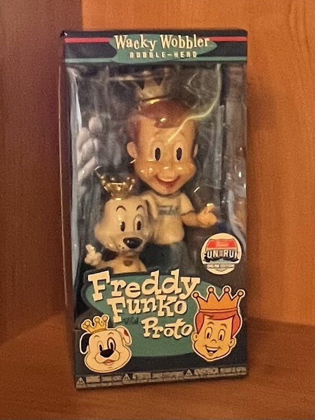 FUNKO WACKY WOBBLER! FREDDY & PROTO EXCLUSIVE FUN ON THE RUn Vinyl Figure Gift1