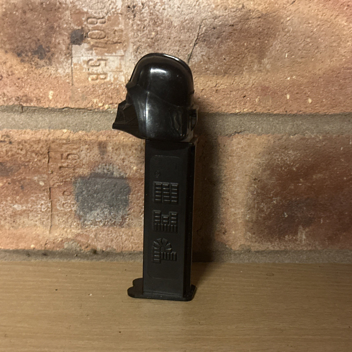 Darth Vader Pez Dispenser Rare Star Wars Black Collectable1