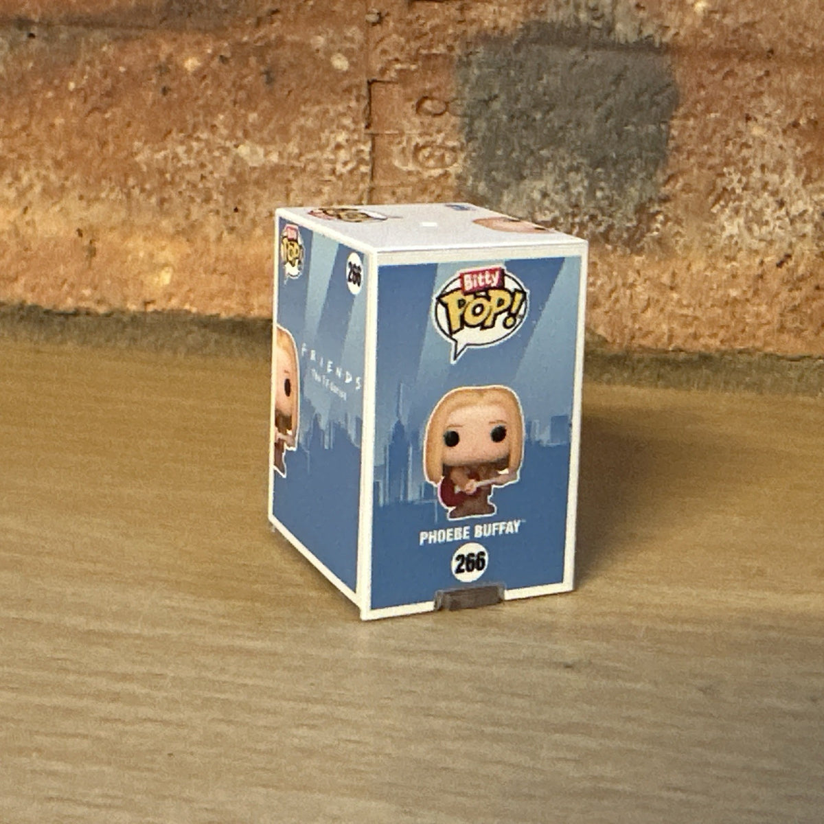 Funko Bitty Pop Friends Phoebe Buffay # 266 Smelly Cat Gift Tv Series1