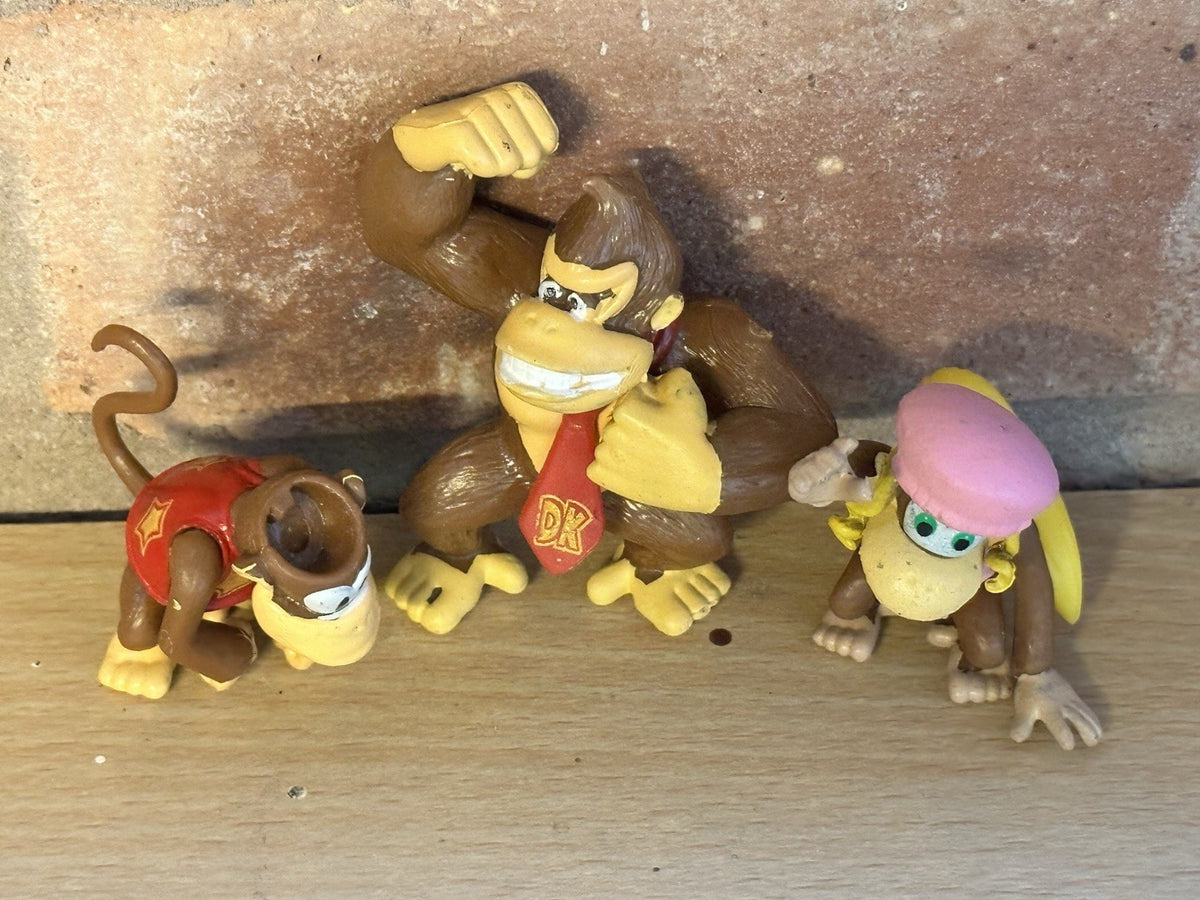 Nintendo Super Mario Bros Donkey Kong Dixie Kong Collectible Action Figures1