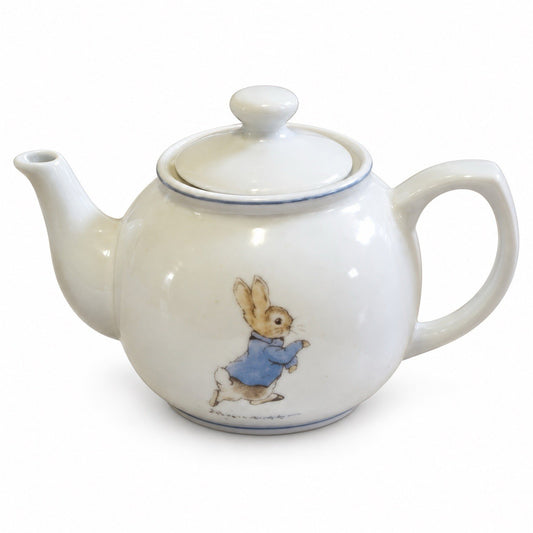 * BEATRIX POTTER COLLECTABLE TEAPOT PETER RABBIT *NEW * SMALL0