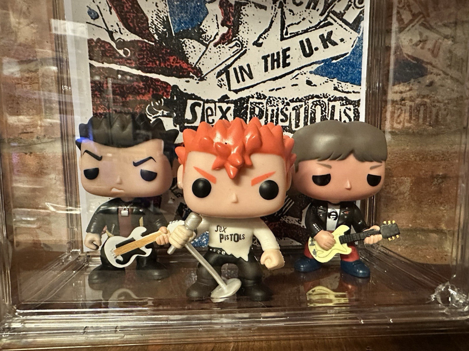 Custom Vinyl Sex Pistols Rotten Sid Vicious Figures & Hard Display Case Punk