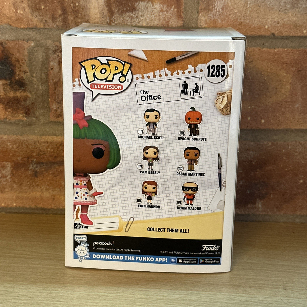 Funko Pop! Vinyl: The Office - Kelly Kapoor New York Comic Con Box Damage2