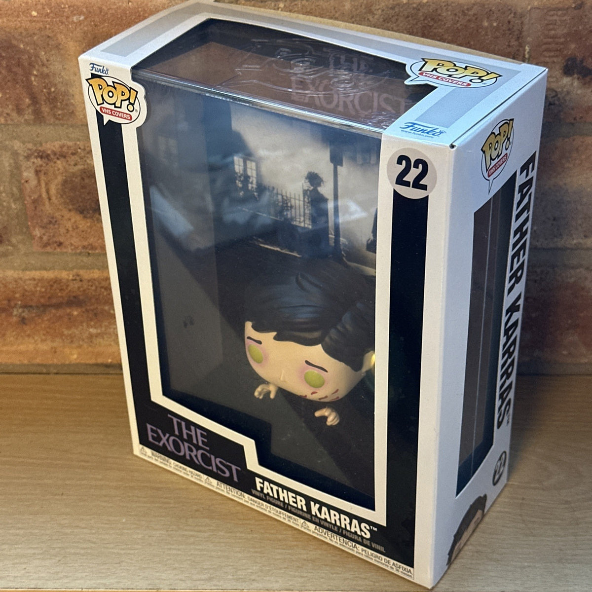 FUNKO POP! VHS Cover: The Exorcist - Damien Karras Cult Horror Figure2