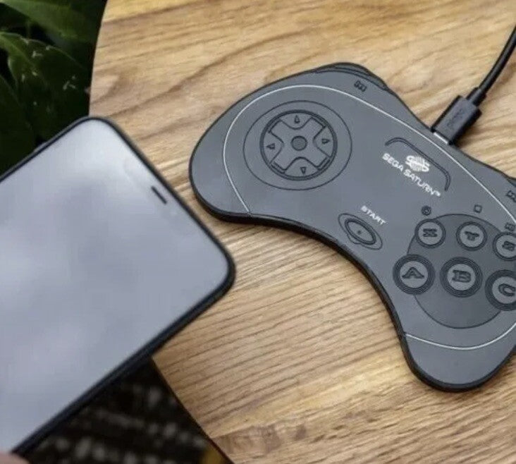SEGA SATURN CONTROLLER WIRELESS CHARGING MAT - MOBILE IPHONE  GIFT IDEA 1