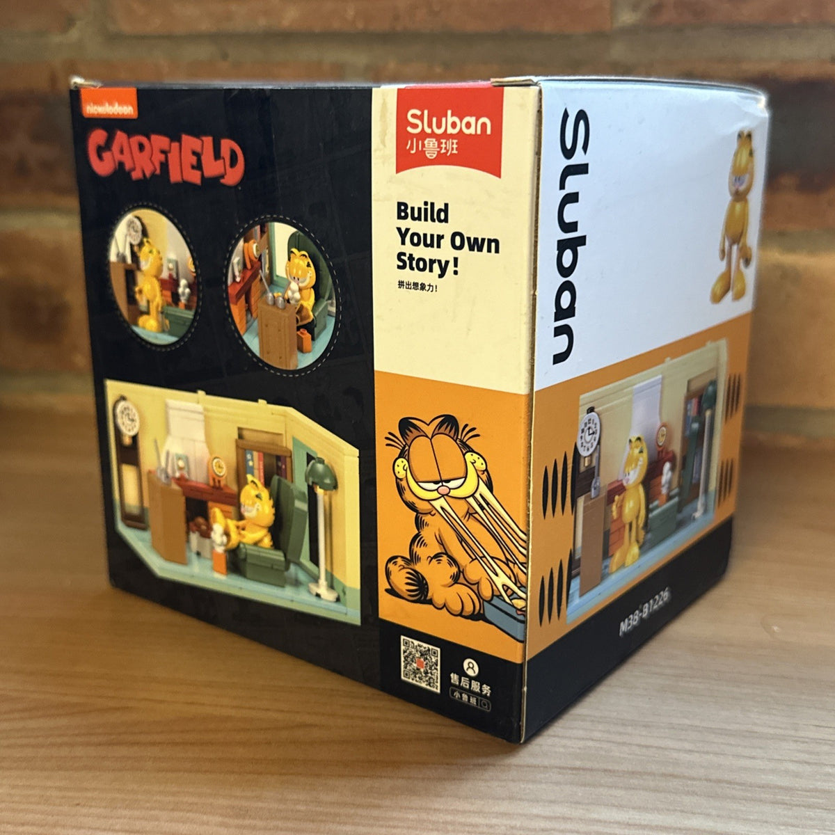 SLUBAN Garfield Building Blocks 214pcs Lounge TV Room Boxed Brick Set Gift2