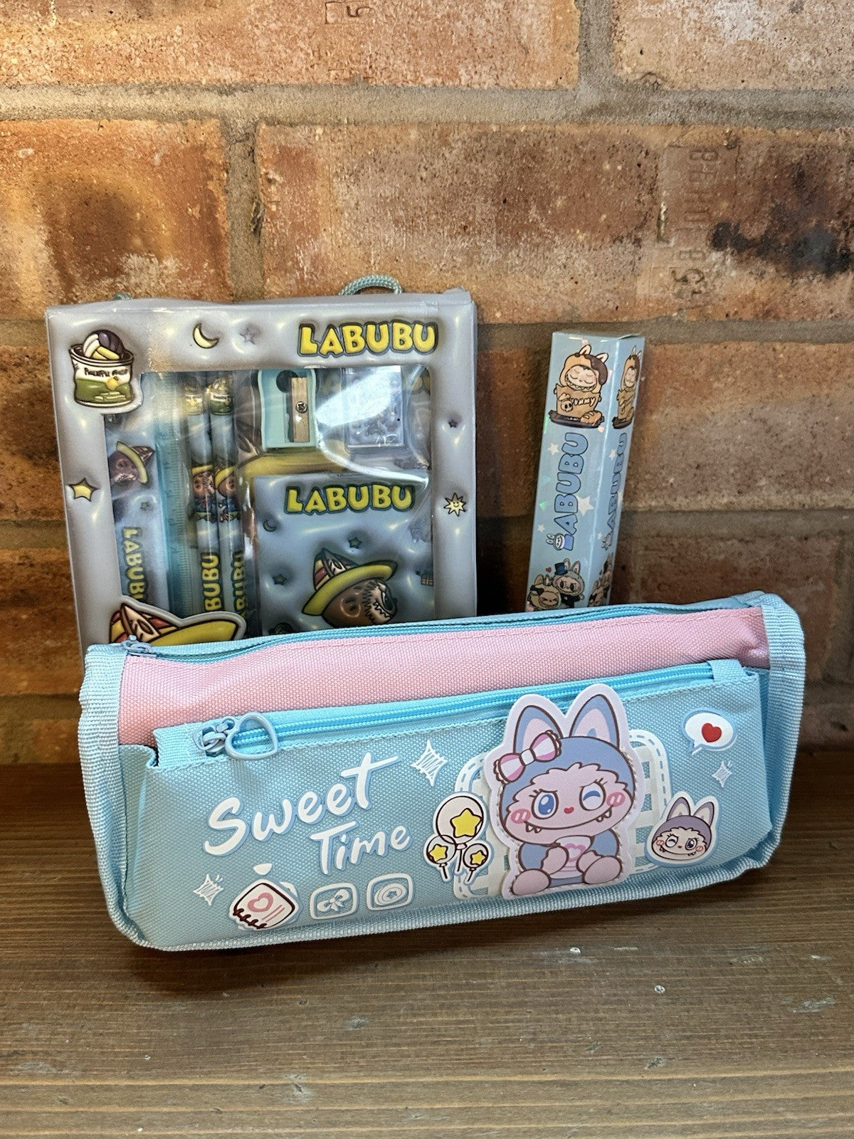 Labubu Xmas Gift Pencil Case Back To School Stationary Gift Set & boxed Pen1