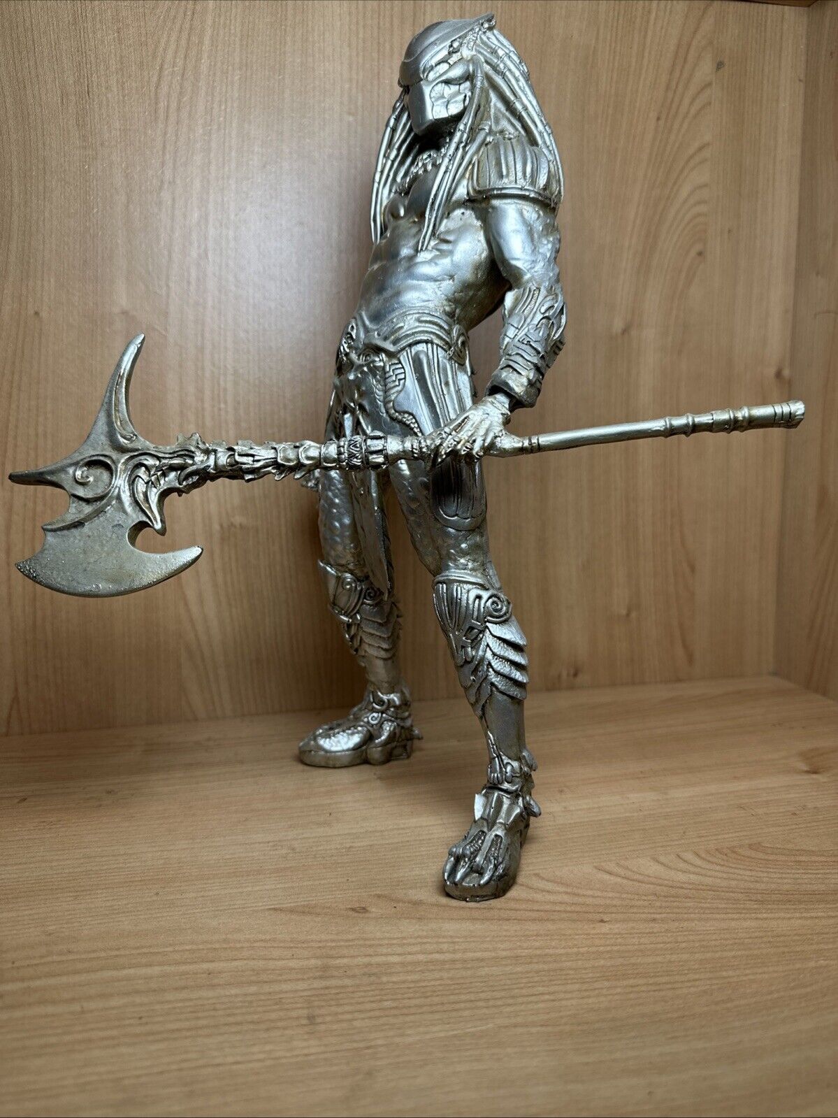 Predator Holding Axe Resin Sculpture Figure Statue Handmade Art From Comic Con