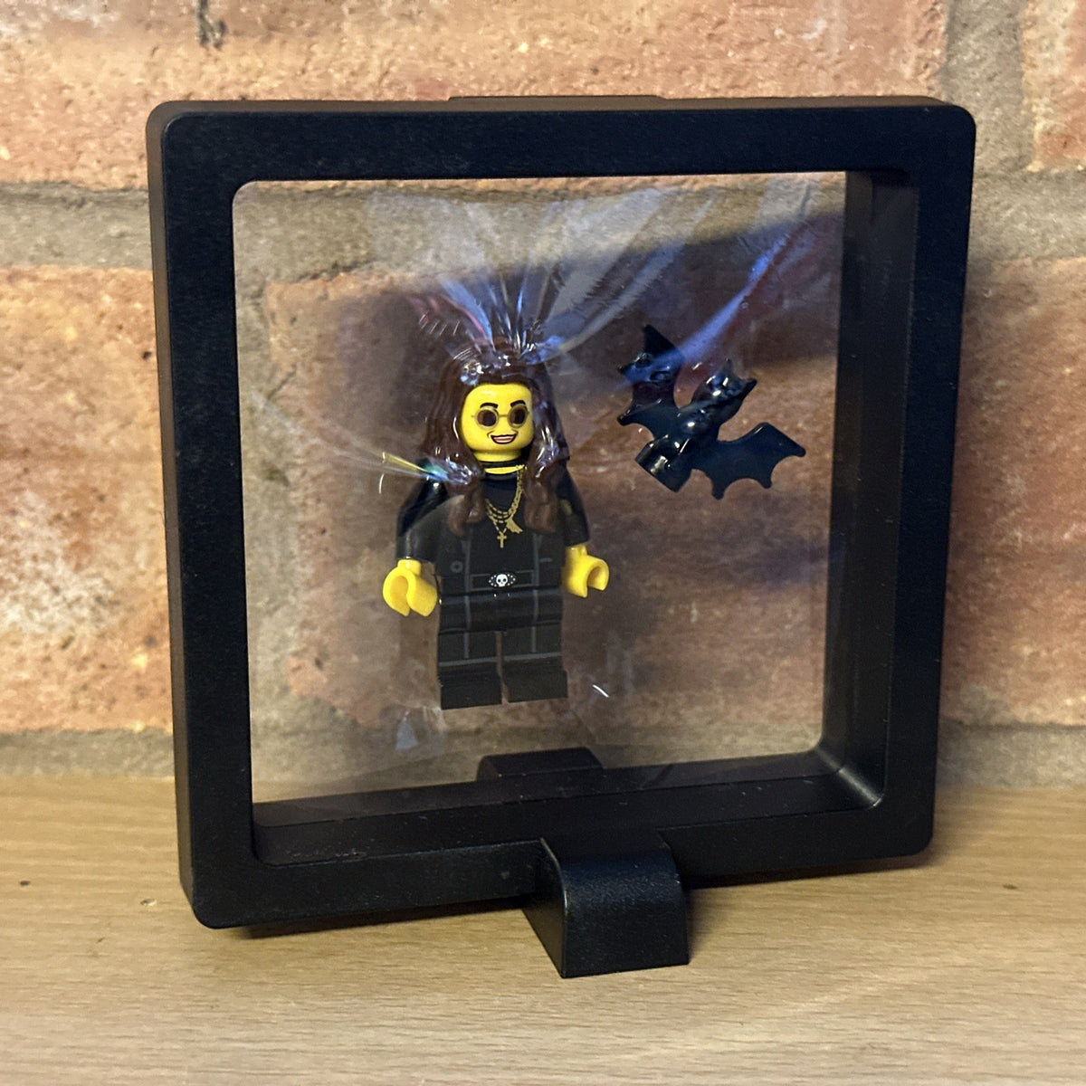 Ozzy Osbourne Brick Figure In Display Case Rock Legend With Bat Mini Figure Gift0