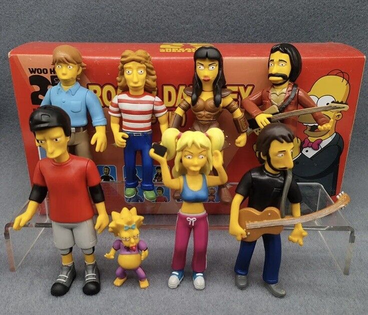 The Simpsons Lucy Lawless Guest Stars Series 2  BNIB RARE BLIND BOX