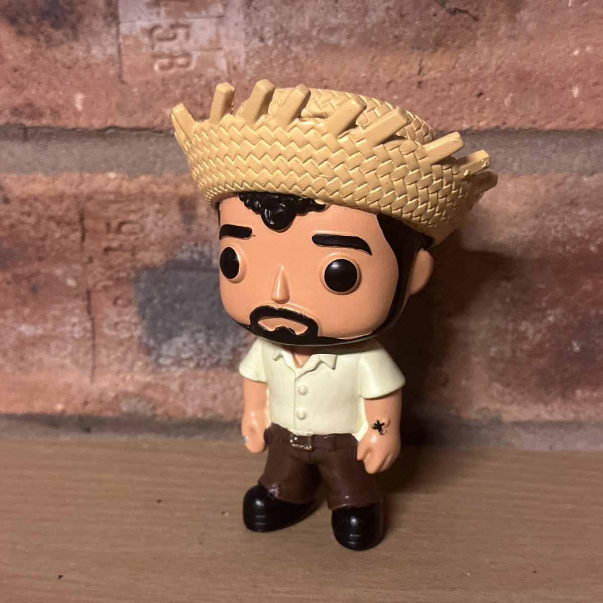Bad Bunny  Exclusive Pop Star Resin Figure – Iconic Straw Hat Figure No Jacket1