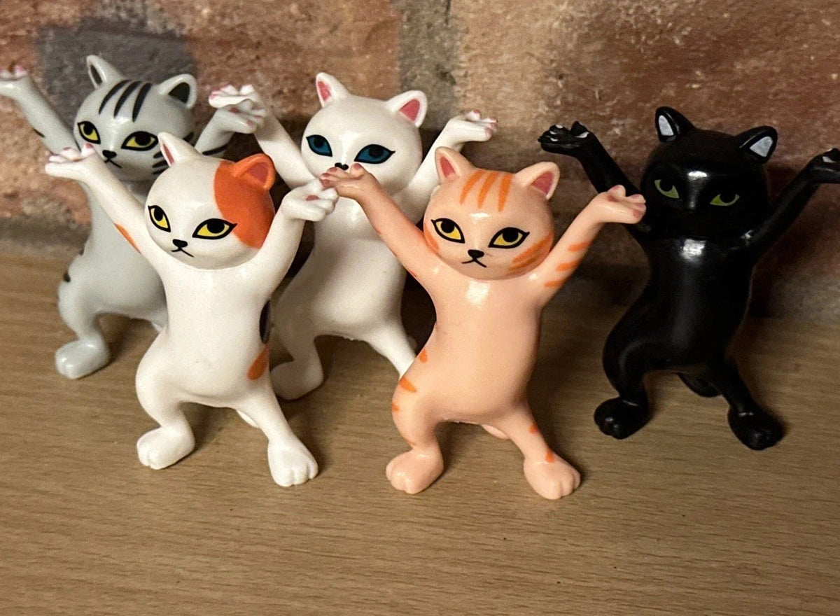 5PCS Cat Figures Raising Hands Dancing Cat Model Cat Ornaments Toys Gift Set1