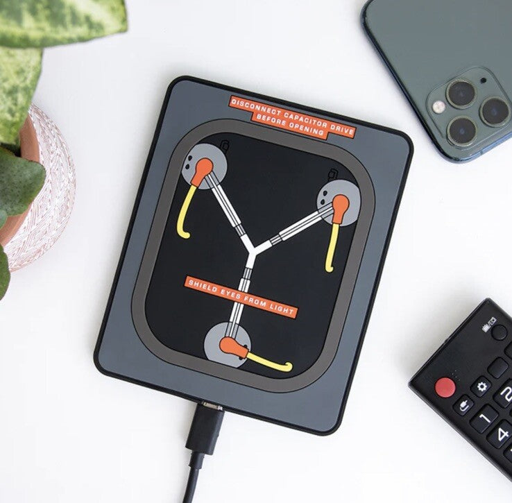 BACK TO THE FUTURE - WIRELESS CHARGING MAT - BRAND NEW - BTTF-CM3