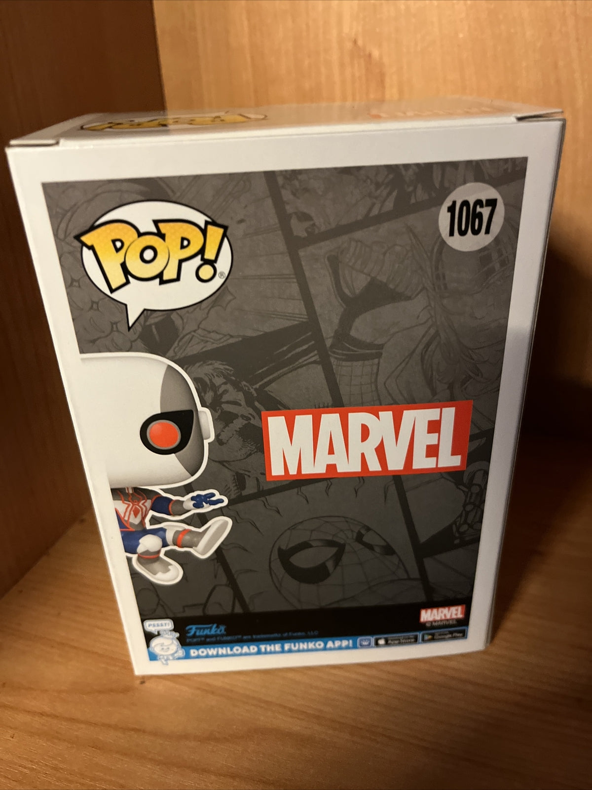 Funko Pop #1067 Spider-Man (Bug Eyes Armor) Vinyl Figurine, 2022 LTD EDT, BNIB2
